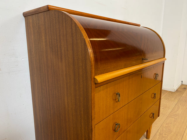 WMK I Hochwertiger skandinavischer Mid-Century Sekretär mit Ringgriffen aus Messing