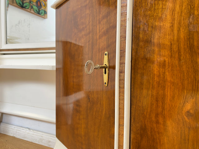 WMK I Wunderschöne weiße 30er Jahre Art Deco Spiegelkommode