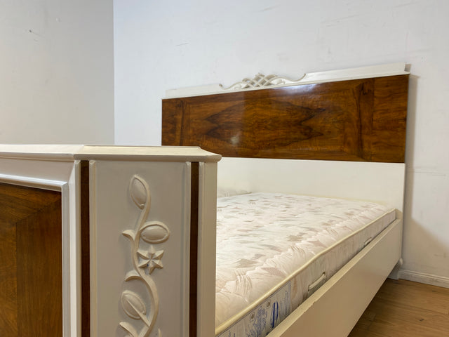 WMK I Wunderschönes weißes 30er Jahre Art Deco Doppelbett