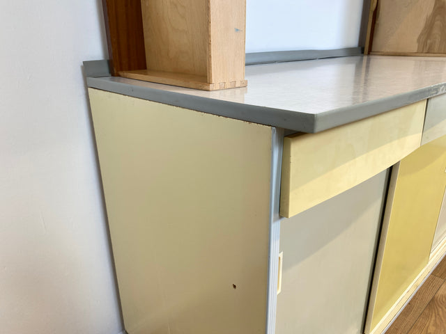 WMK # Freundliche Space Age Küchenanrichte mit Hängeschrank , Schiebetüren und Schütten # Küchenbüfett Küche Küchenschrank Küchenhängeschrank Küchenzeile Kredenz Retro Vintage 60er 70er Mid-Century