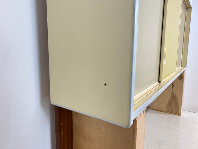 WMK # Freundliche Space Age Küchenanrichte mit Hängeschrank , Schiebetüren und Schütten # Küchenbüfett Küche Küchenschrank Küchenhängeschrank Küchenzeile Kredenz Retro Vintage 60er 70er Mid-Century