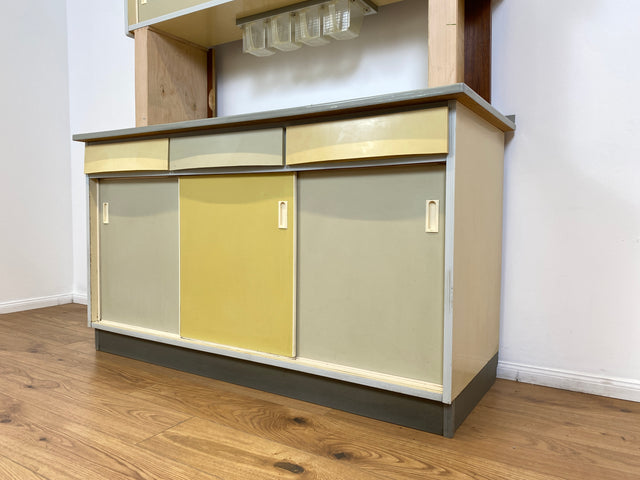 WMK # Freundliche Space Age Küchenanrichte mit Hängeschrank , Schiebetüren und Schütten # Küchenbüfett Küche Küchenschrank Küchenhängeschrank Küchenzeile Kredenz Retro Vintage 60er 70er Mid-Century