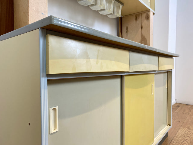 WMK # Freundliche Space Age Küchenanrichte mit Hängeschrank , Schiebetüren und Schütten # Küchenbüfett Küche Küchenschrank Küchenhängeschrank Küchenzeile Kredenz Retro Vintage 60er 70er Mid-Century