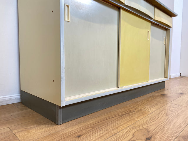 WMK # Freundliche Space Age Küchenanrichte mit Hängeschrank , Schiebetüren und Schütten # Küchenbüfett Küche Küchenschrank Küchenhängeschrank Küchenzeile Kredenz Retro Vintage 60er 70er Mid-Century