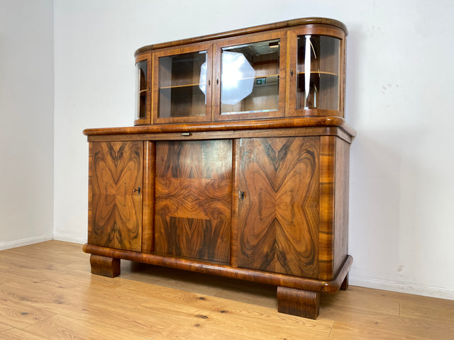 WMK # Imposante antike Anrichte aus vollem Holz in Nussbaum mit Aufsatz Vitrine und Schubladen # Büfett Buffet Küchenanrichte Geschirrschrank Küchenschrank Küchenbuffet Art Deco Vintage Berlin München