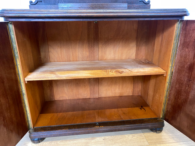 WMK I Wunderschöne kleine antike Anrichte aus vollem Holz mit handverziertem Aufsatz I Schrank Kommode Sideboard Büfett Buffet Kredenz Gründerzeit Jugendstil Vintage Berlin Brandenburg Regensburg