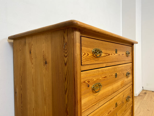 WMK # Imposante antike Kommode aus vollem Holz mit Schubladen und Messinggriffen, um 1880 # Schrank Schubladenkommode Wäschekommode Wickelkommode Biedermeier Weichholzkommode Vintage Dresden München