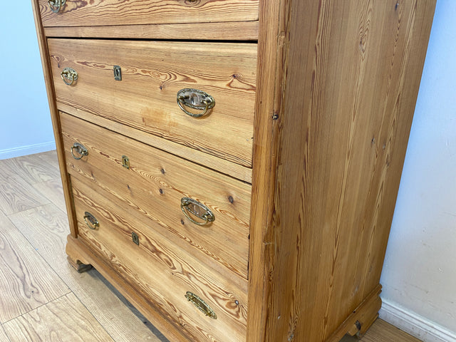 WMK # Imposante antike Kommode aus vollem Holz mit Schubladen und Messinggriffen, um 1880 # Schrank Schubladenkommode Wäschekommode Wickelkommode Biedermeier Weichholzkommode Vintage Dresden München