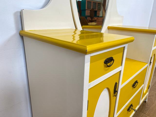 WMK I Sonnengelbe antike Spiegelkommode aus vollem Holz mit neigbarem Spiegel und Schubladen I Frisierkommode Wäschekommode Anrichte Garderobe Flurkommode Jugendstil Vintage Dresden Potsdam Dortmund