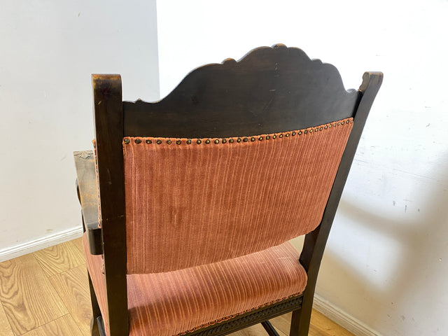 WMK # Herrlicher antiker Armlehnstuhl in gutem Zustand mit edlem Stoffbezug und bequemen Federkernsitz # Sessel Stuhl Armlehner Lesesessel Schreibtischstuhl Thronstuhl Tudor Vintage Gründerzeit