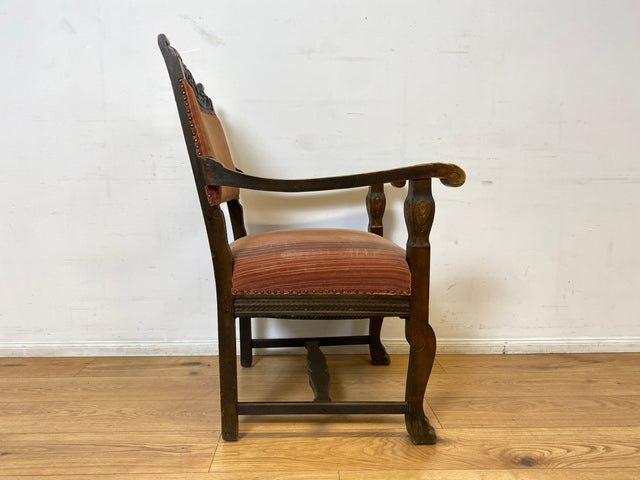 WMK # Herrlicher antiker Armlehnstuhl in gutem Zustand mit edlem Stoffbezug und bequemen Federkernsitz # Sessel Stuhl Armlehner Lesesessel Schreibtischstuhl Thronstuhl Tudor Vintage Gründerzeit