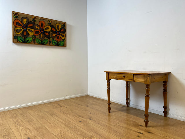 WMK I Wunderschöner kleiner antiker Esstisch aus vollem Holz mit gedrechselten Säulenfüßen und Schublade I Tisch Holztisch Küchentisch Dining Table Weichholz Biedermeier Vintage I Berlin Hamburg Köln