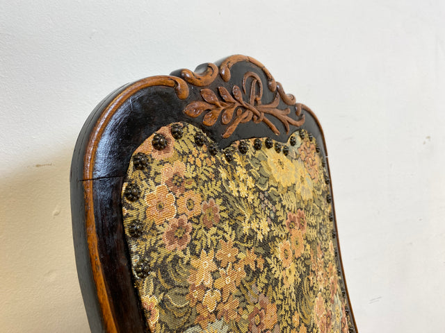 WMK I Wunderschöner, bequemer und gut erhaltener antiker Esszimmerstuhl mit floralem Bezug und schwarzem handverziertem Holzrahmen I Stuhl Holzstuhl Küchenstuhl Chair Jugendstil Vintage Berlin Dresden