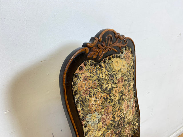 WMK I Wunderschöner, bequemer und gut erhaltener antiker Esszimmerstuhl mit floralem Bezug und schwarzem handverziertem Holzrahmen I Stuhl Holzstuhl Küchenstuhl Chair Jugendstil Vintage Berlin Dresden