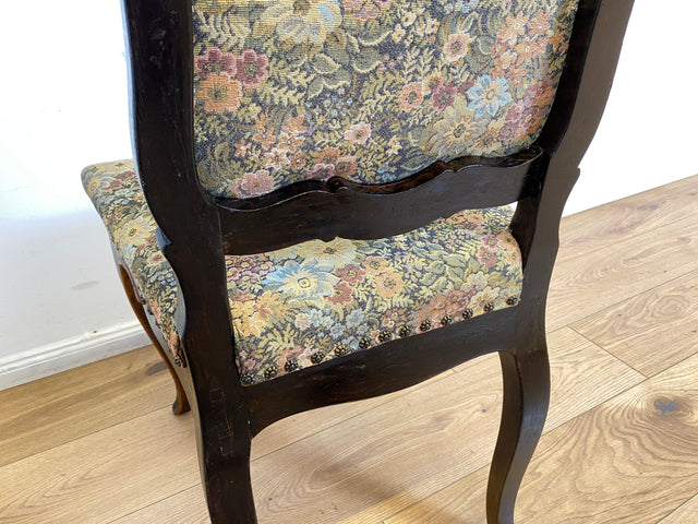 WMK I Wunderschöner, bequemer und gut erhaltener antiker Esszimmerstuhl mit floralem Bezug und schwarzem handverziertem Holzrahmen I Stuhl Holzstuhl Küchenstuhl Chair Jugendstil Vintage Berlin Dresden