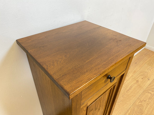 WMK I Großer nordischer antiker Nachttisch , Vollholz, mit Schublade und Messinggriffen I Nachtschrank Nachtschränkchen Nachtkommode Kommode Beistelltisch Jugendstil Vintage Berlin Bayern Chemnitz
