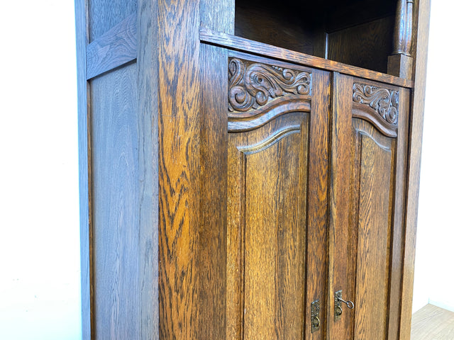 WMK I Wunderschöner antiker Schrank aus massiver Eiche mit Beschlägen aus Messing und handverziert I Schrank Kleider Wäsche Bücher Highboard Geschirrschrank Jugendstil Vintage Berlin Bayern Düsseldorf