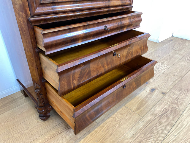 WMK I Wunderschöner antiker Sekretär , Vollholz in Nussbaum , mit Schubladen und stabiler Schreibklappe, um 1860 I Schrank Schreibschrank Highboard Kommode Desk Biedermeier Vintage Berlin Dresden Bonn