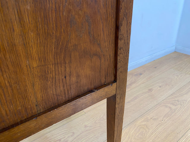 WMK I Einzigartiger antiker Spieltisch aus Eiche mit Spielefach, Getränkehaltern & Leder Einlage, um 1920 I Kartentisch Pokertisch Holztisch Küchentisch Tisch Schachtisch Jugendstil Art Deco Vintage