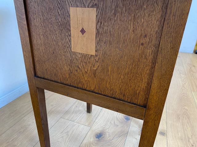 WMK I Einzigartiger antiker Spieltisch aus Eiche mit Spielefach, Getränkehaltern & Leder Einlage, um 1920 I Kartentisch Pokertisch Holztisch Küchentisch Tisch Schachtisch Jugendstil Art Deco Vintage