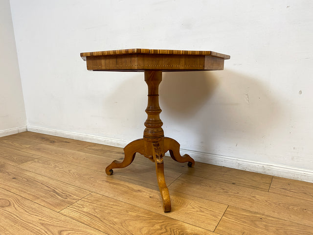 WMK I Eleganter antiker italienischer Sorrento Tisch I 1880-1900 I aufwendige Intarsien mit Sternrosette I gedrechselte Dreifuß Säule