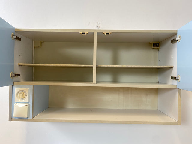 WMK # Kultige blaue Space Age Küchenzeile aus 1976 mit Hängeschrank, Schubladen, Licht & Eieruhr # Küchenbüfett kleine Küche Küchenschrank Küchenhängeschrank Küchenanrichte Kredenz Retro Vintage DDR
