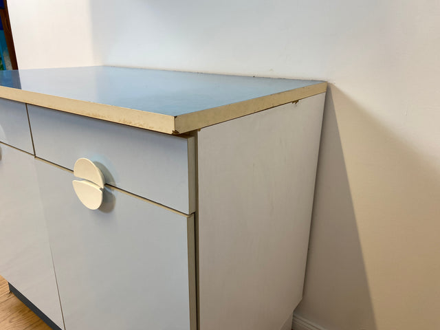 WMK # Kultige blaue Space Age Küchenzeile aus 1976 mit Hängeschrank, Schubladen, Licht & Eieruhr # Küchenbüfett kleine Küche Küchenschrank Küchenhängeschrank Küchenanrichte Kredenz Retro Vintage DDR