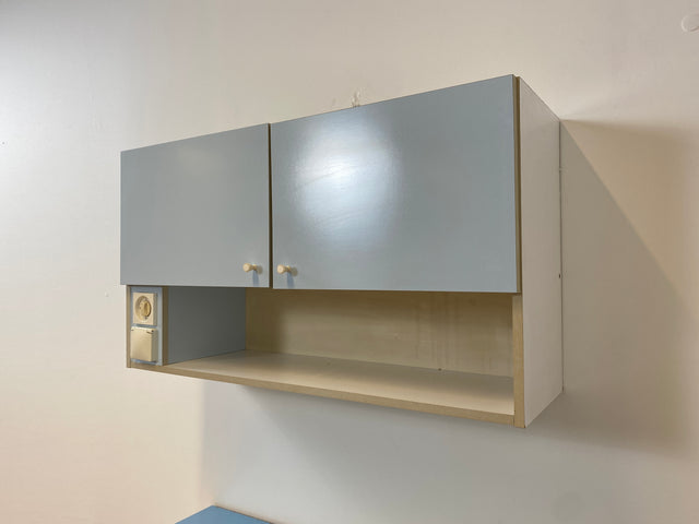 WMK # Kultige blaue Space Age Küchenzeile aus 1976 mit Hängeschrank, Schubladen, Licht & Eieruhr # Küchenbüfett kleine Küche Küchenschrank Küchenhängeschrank Küchenanrichte Kredenz Retro Vintage DDR