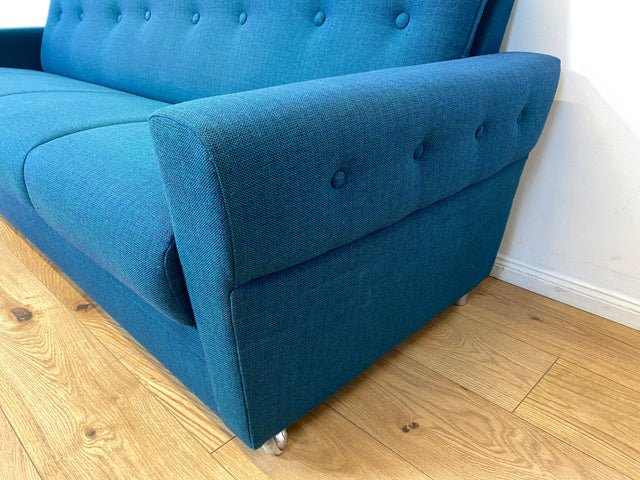WMK I Stilvolles & sehr gut erhaltenes blaues 60er Jahre Schlafsofa in tollem Originalbezug I Sofa Couch Klappcouch 4-Sitzer Daybed Sitzgarnitur Mid-Century Vintage Jeans Retro Berlin Nürnberg Halle