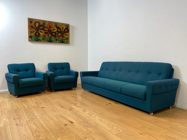 WMK I Stilvolles & sehr gut erhaltenes blaues 60er Jahre Schlafsofa in tollem Originalbezug I Sofa Couch Klappcouch 4-Sitzer Daybed Sitzgarnitur Mid-Century Vintage Jeans Retro Berlin Nürnberg Halle