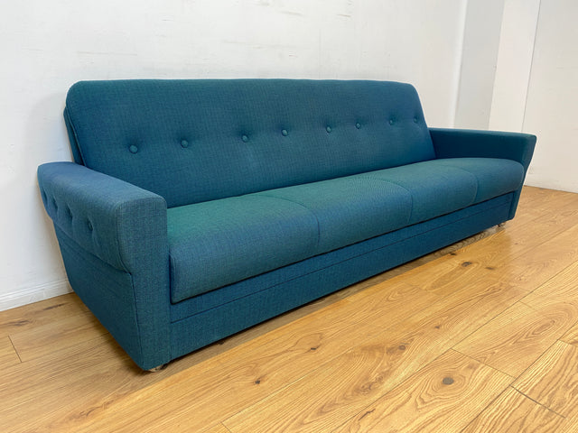 WMK I Stilvolles & sehr gut erhaltenes blaues 60er Jahre Schlafsofa in tollem Originalbezug I Sofa Couch Klappcouch 4-Sitzer Daybed Sitzgarnitur Mid-Century Vintage Jeans Retro Berlin Nürnberg Halle