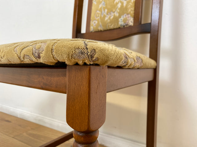 WMK # 1/3 Hübscher, bequemer und gut erhaltener brauner Vintage Stuhl im antikem Stil mit beigem floralem Brokat Bezug # Stuhl Holzstuhl Esszimmerstuhl Küchenstuhl Dining Chair Retro # Versand möglich