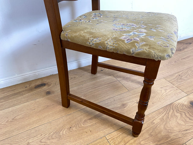 WMK # 1/3 Hübscher, bequemer und gut erhaltener brauner Vintage Stuhl im antikem Stil mit beigem floralem Brokat Bezug # Stuhl Holzstuhl Esszimmerstuhl Küchenstuhl Dining Chair Retro # Versand möglich