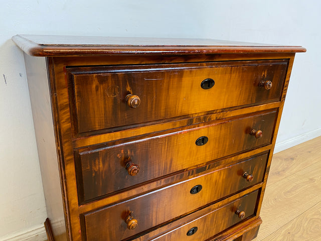 WMK # Sehr hübsche jedoch etwas abgenutzte dänische antike Kommode aus vollem Holz in Bierlasur mit Schubladen und Holzgriffen # Wäschekommode Schrank Schubladenkommode Sideboard Vintage Art Deco 30er