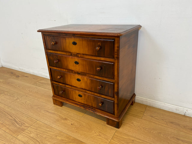 WMK # Sehr hübsche jedoch etwas abgenutzte dänische antike Kommode aus vollem Holz in Bierlasur mit Schubladen und Holzgriffen # Wäschekommode Schrank Schubladenkommode Sideboard Vintage Art Deco 30er