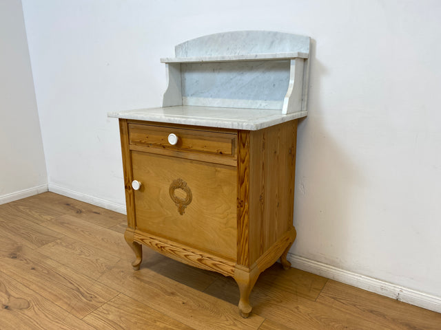 WMK Wunderschöne dänische antike Kommode aus vollem Holz mit weißem Marmor Aufsatz und Schublade , um 1910 # Marmorkommode Flurkommode Waschtisch Waschkommode Badschrank Weichholz Jugendstil Vintage