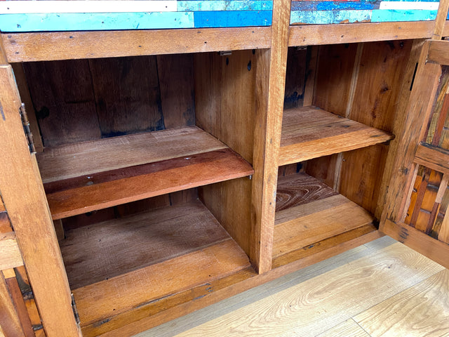 Boatwood by WMK I Bunterschönes und detailreiches Sideboard mit Schubladen , ein aus altem Bootsholz handgefertigtes Unikat aus massivem Teakholz # Kommode Schrank Anrichte Flur Wäsche Bootsmöbel