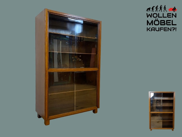 WMK I Hochwertige dunkle 50er Jahre Vitrine aus vollem Holz mit verstellbaren Regal Böden und Glas Schiebetüren I Schrank Highboard Bücher Geschirr Mid-Century Vintage Bauhaus Berlin Duisburg Leipzig