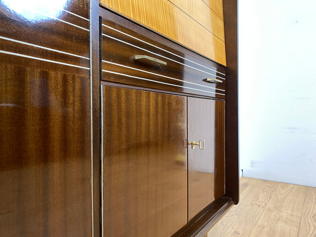 WMK I Stilvoller und geräumiger dunkler Mid-Century Wohnzimmerschrank mit Bar Fach