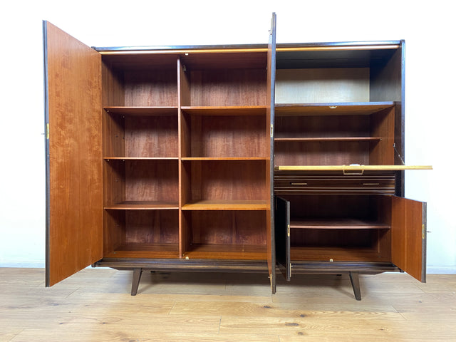 WMK I Stilvoller und geräumiger dunkler Mid-Century Wohnzimmerschrank mit Bar Fach