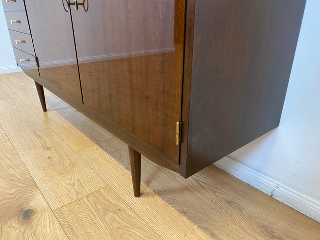 WMK I Sehr schöner dunkler Mid-Century Wohnzimmerschrank aus 1967 in Mahagoni mit Vitrine und Schubladen I Schrank Highboard Anrichte Sideboard Vintage 70er 60er DDR Berlin Leipzig Düsseldorf Bremen