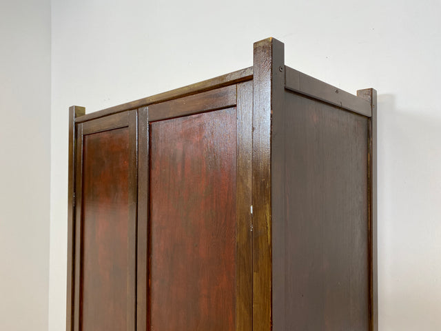 WMK # Hübscher und gut erhaltener dunkler asiatischer Vintage Kleiderschrank aus vollem Holz in typischer Leichtbauweise # Schrank Schlafzimmerschrank Wardrobe Garderobe Flurschrank Japanisch Berlin