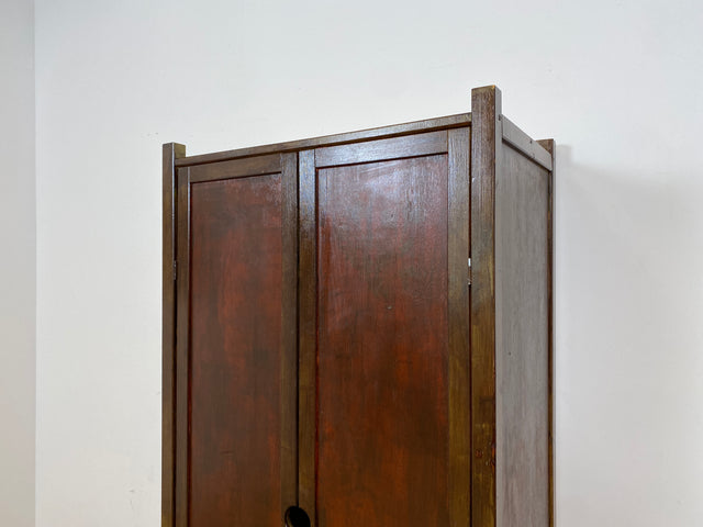 WMK # Hübscher und gut erhaltener dunkler asiatischer Vintage Kleiderschrank aus vollem Holz in typischer Leichtbauweise # Schrank Schlafzimmerschrank Wardrobe Garderobe Flurschrank Japanisch Berlin