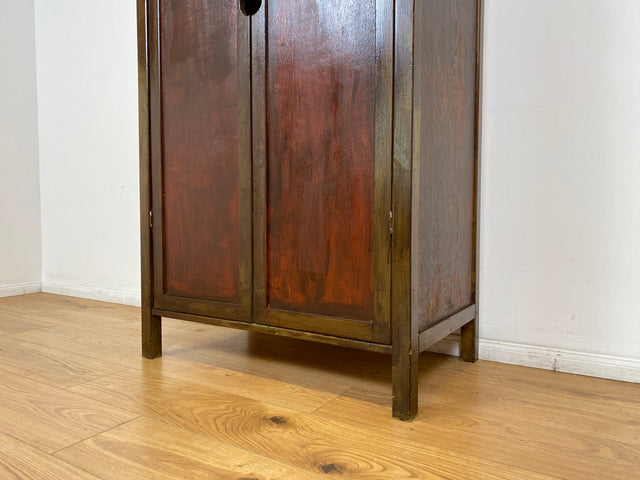 WMK # Hübscher und gut erhaltener dunkler asiatischer Vintage Kleiderschrank aus vollem Holz in typischer Leichtbauweise # Schrank Schlafzimmerschrank Wardrobe Garderobe Flurschrank Japanisch Berlin