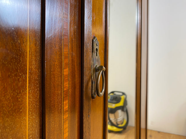 WMK # Eleganter und gut erhaltener englischer antiker Kleiderschrank aus vollem Holz mit Spiegeltür und Schublade # Schrank Vertiko Schlafzimmerschrank Flurschrank Wardrobe Spiegel Jugendstil Vintage
