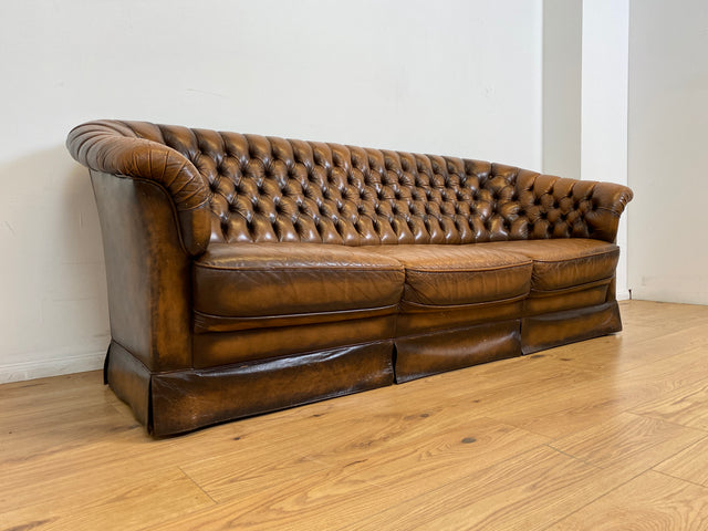 WMK # Uriges & hochwertiges englisches Chesterfield Sofa mit dickem aber weichem gestepptem Echtleder mit schöner Alterspatina # 3er Sofa Couch Ledersofa Ledercouch 3-Sitzer Vintage # Versand möglich