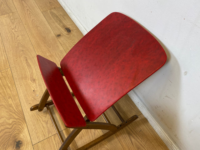 WMK I Äußerst gemütlicher und sehr gut erhaltener Vintage Sessel mit samtartigen beigen Originalbezug und Fransen