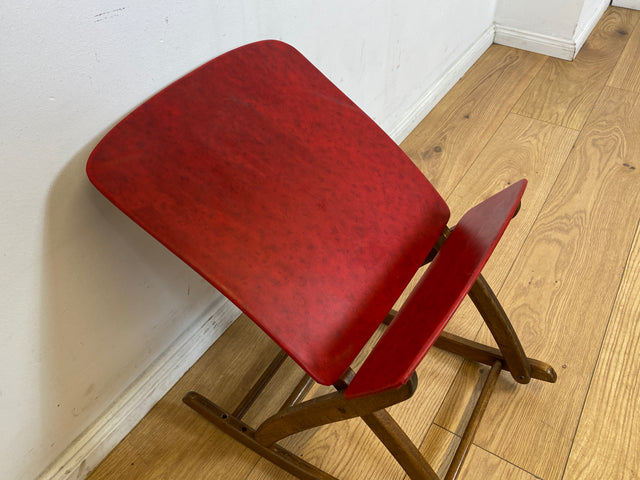 WMK I Äußerst gemütlicher und sehr gut erhaltener Vintage Sessel mit samtartigen beigen Originalbezug und Fransen