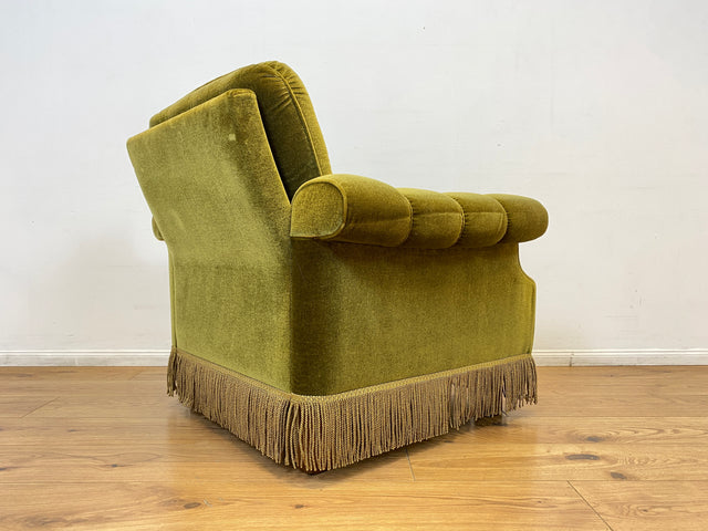 WMK I Sehr schöner und äußerst gemütlicher Vintage Sessel mit grandiosem gestepptem grünem Samtbezug & Fransen I Lesesessel Armchair Sitzgarnitur Polstergarnitur Samt Retro I Berlin Augsburg Duisburg
