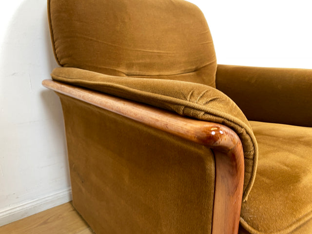 WMK I Versand 85€ I Schöner und sehr gemütlicher Vintage Sessel mit stilvollem Holzrahmen & honigbraunem Bezug